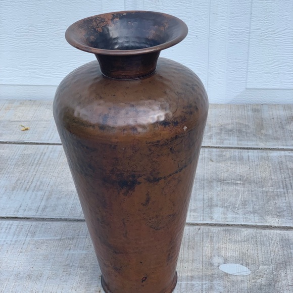 Vintage Hammered Metal Vase 13” Tall Antique Brass Tone Rustic Farmhouse Decor